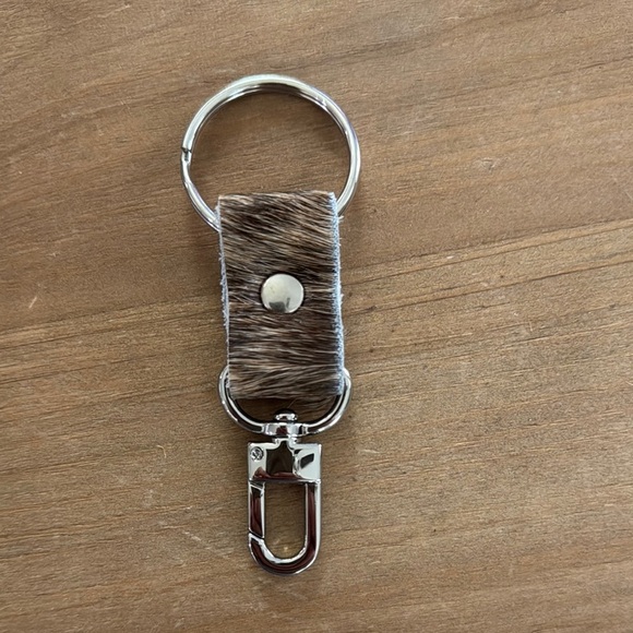 BEAUDIN Cowhide Brown Leather Keychain with Silver Hardware - Picture 1 of 4